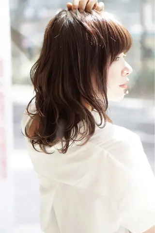 ミディアム カラー ディレクター ノナカのヘアスタイル