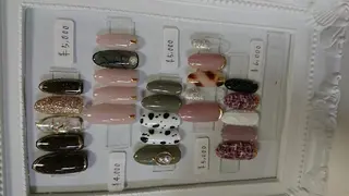 ネイル 鈴木 なつきのネイルデザイン