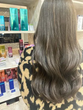 カラー フルヤ ユウキのヘアスタイル