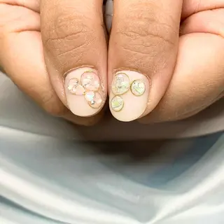 ネイル ウシク ミユキのネイルデザイン