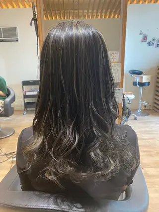 ロング カラー 関口 友行のヘアスタイル