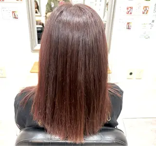 セミロング カラー 堀川 希歩のヘアスタイル