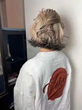 ショート カラー 透明感🎀艶髪 💞まいか🎶のヘアスタイル