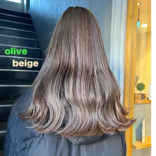 セミロング A. Seoのヘアスタイル