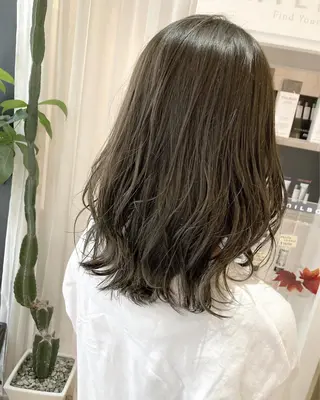 セミロング 松村　由莉香/ カラー/髪質改善のヘアスタイル