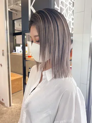 ショート カラー 透明感🎀艶髪 💞まいか🎶のヘアスタイル