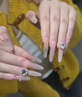ネイル yuri nail salon所属・Yuri ユリのネイルデザイン