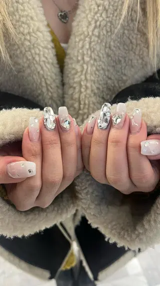 カラー ネイル マツエク・マツパ mai🤍縮毛酸性ス トレート/アイリストのヘアスタイル