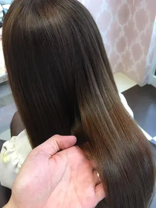 ロング graxi'    グラシー所属・ブリーチ/ハイトーン SERINAのヘアスタイル