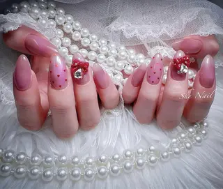 ネイル She   Nail所属・ISA_ BELLAのネイルデザイン