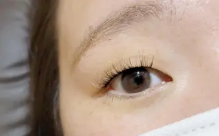 マツエク・マツパ 💜bora .のネイルデザイン