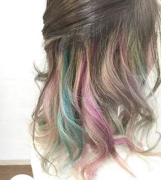 ミディアム カラー GLAD 萩原のヘアスタイル