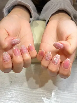 ネイル Nest 岩崎のネイルデザイン