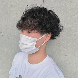 メンズ パーマ 渡辺 愛枝/艶カラー🩵のヘアスタイル