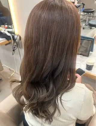 セミロング 🎀ブリーチなし カラーyui🎀のヘアスタイル
