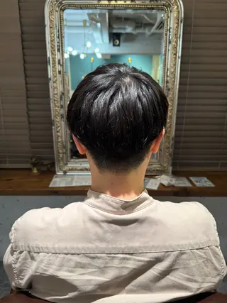 メンズ 有田 虹美　艶カラー✨のヘアスタイル