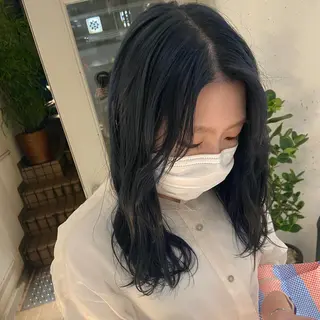 セミロング カラー カジュアルを女っぽく 𝗮𝘆𝗮𝗰𝗼のヘアスタイル