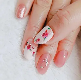 ネイル 柴崎 美幸のネイルデザイン