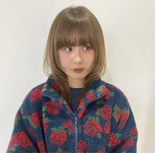 ミディアム 松川ヒナ｜韓国レイヤ /耳つぼジュエリーのヘアスタイル