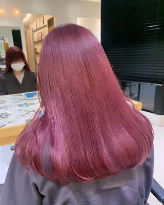 ロング 淡いハイトーンカラー レイヤーカットゆうかのヘアスタイル