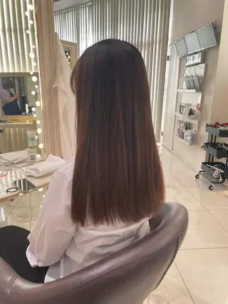 ロング 透明感color吉田 沙羅のヘアスタイル