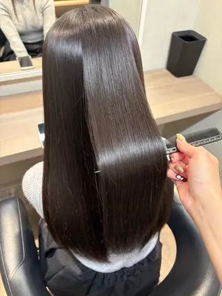 ロング Hirona 縮毛矯正/髪質改善のヘアスタイル