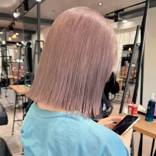 ミディアム 切りっぱなしボブイヤ リングカラー清水隆央のヘアスタイル