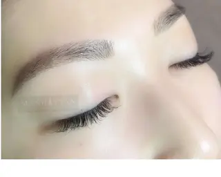 アイブロウ 鈴木 朝子のマツエク・マツパデザイン