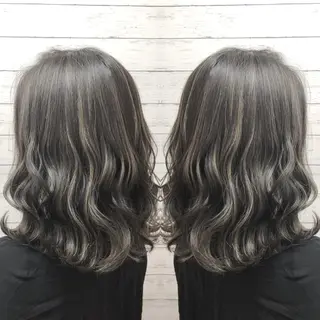 セミロング カラー 韓国ヘア🤍髪質改善 🇰🇷AKANEのヘアスタイル