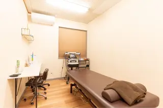 小顔・毛穴/ニキビ/ ハーブピーリング専門のエステ・リラクイメージ