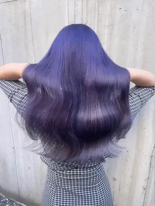 ロング MARQUEE所属・Ayame / ハイトーンカラーのヘアスタイル