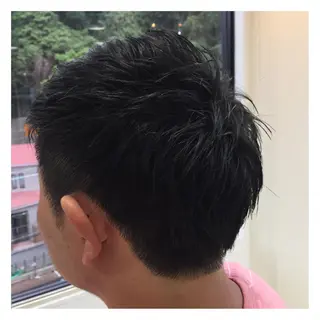 ショート メンズ 根岸 真奈美のヘアスタイル