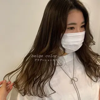 ロング カラー 佐藤 永夏のヘアスタイル