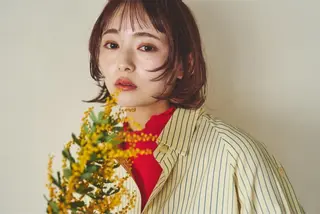 ショート ミルクティー× グレージュMOMOのヘアスタイル