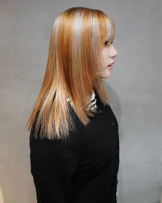 セミロング yll所属・似合わせ/ハイトーン /中目黒/さくらのヘアスタイル