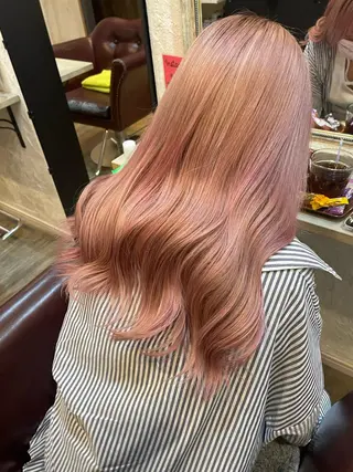 ミディアム カラー 上原 麻彩のマツエク・マツパデザイン