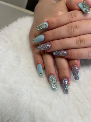 ネイル nail.salon .Reversalのネイルデザイン