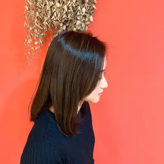 ミディアム カラー 房野 亜佑美のヘアスタイル