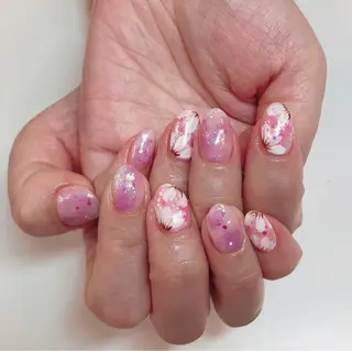 カラー ネイル Q Free nailsのネイルデザイン