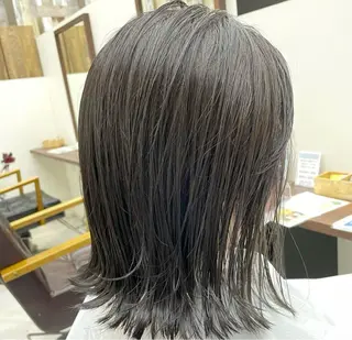 ミディアム カラー 宮崎 英絵のヘアスタイル
