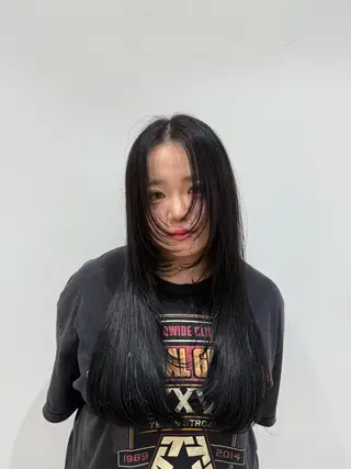 カラー パーマ×レイヤー| カラー カホ🪩🤍のヘアスタイル