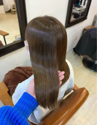 カラー RINA🦋 【韓国風/艶髪】のヘアスタイル