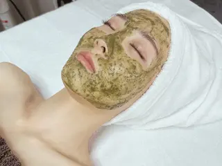 池袋ニキビ毛穴改善 🌿ハーブピーリングのエステ・リラクイメージ