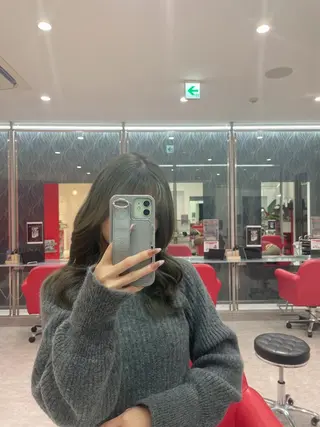 ロング カラー Merlyosaka 早川未来のヘアスタイル