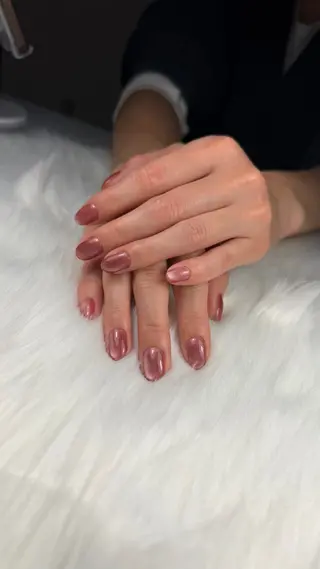 ネイル ナオネイルサロン所属・オトヤ ナオミのネイルデザイン