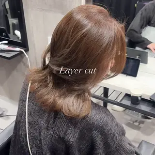 ミディアム カラー _WHITE +南海難波所属・YUMI YUMIのヘアスタイル