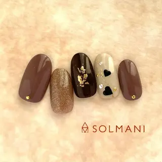 ネイル SOLMANI 予約担当のネイルデザイン