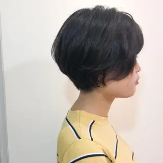ショート カラー 中山 天地のヘアスタイル