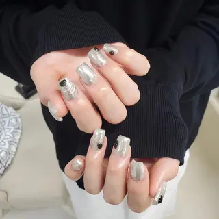 ネイル nailstudio eviz新宿店のネイルデザイン