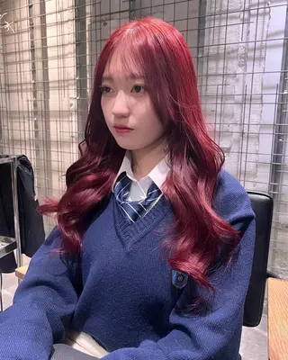 カラー AYANE 韓国ヘア /レイヤーカットのヘアスタイル